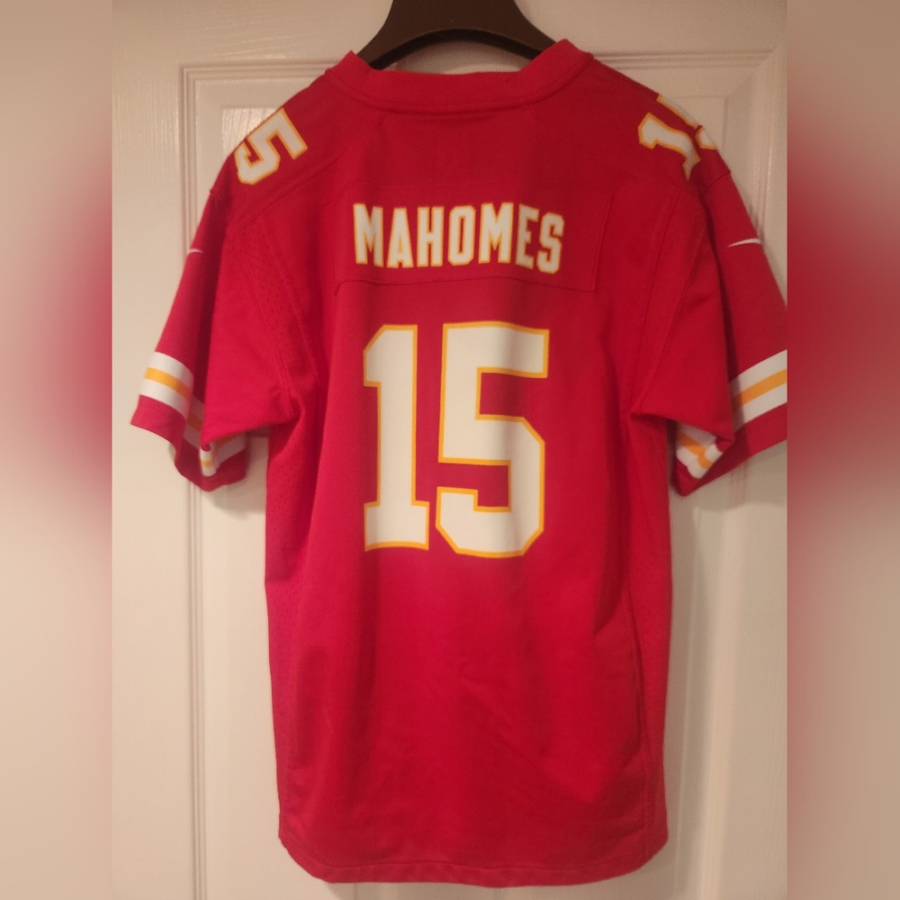 Patrick Mahomes YOUTH XL Red Game Jersey USED